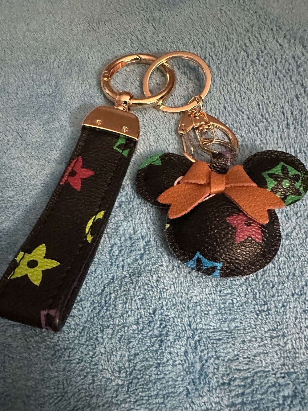 Black Fashion Multicolor Star Pattern Minnie Keychain with Tan Bow